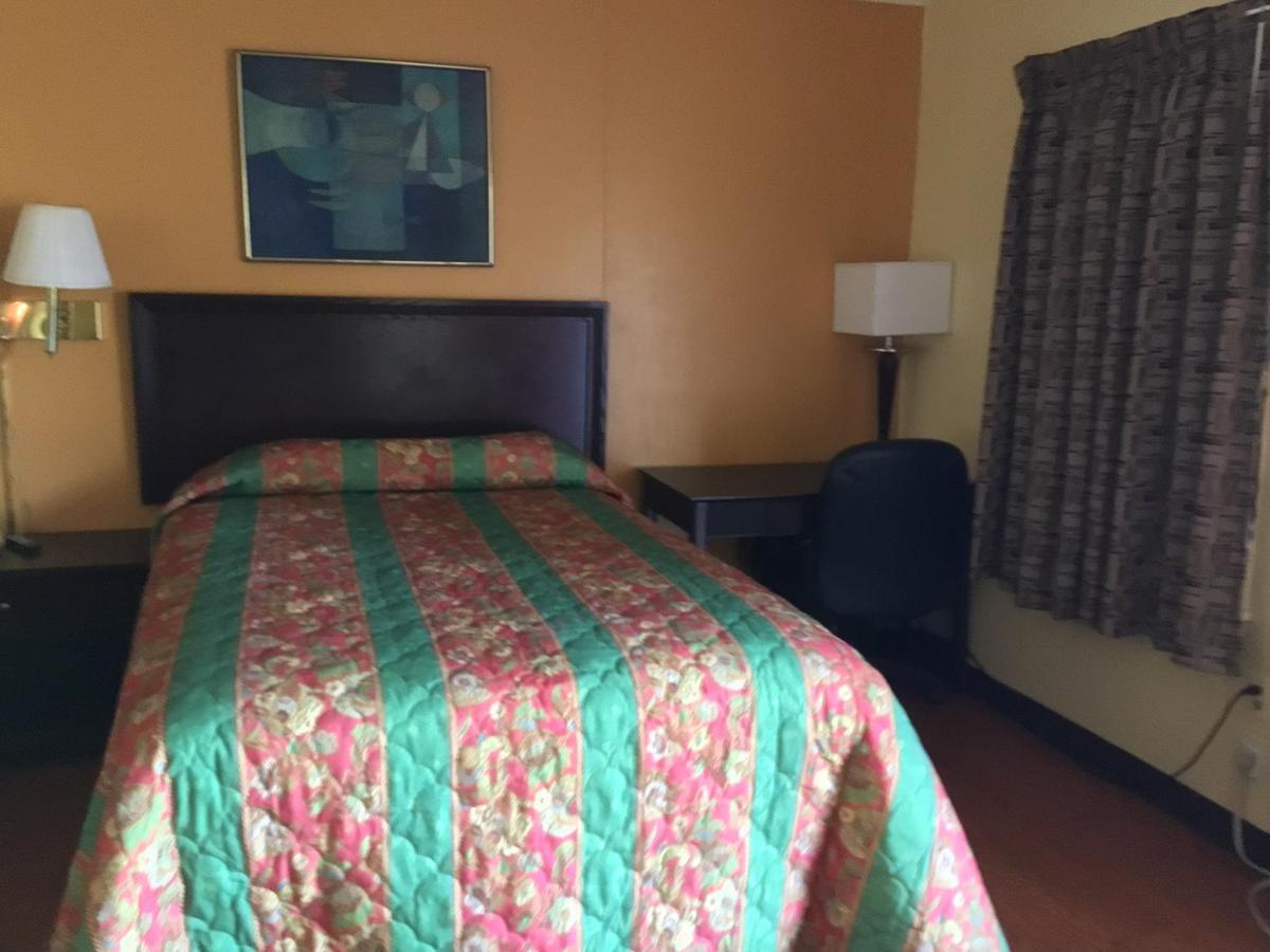 Skyland Inn - Bristol Hilander Park Ngoại thất bức ảnh