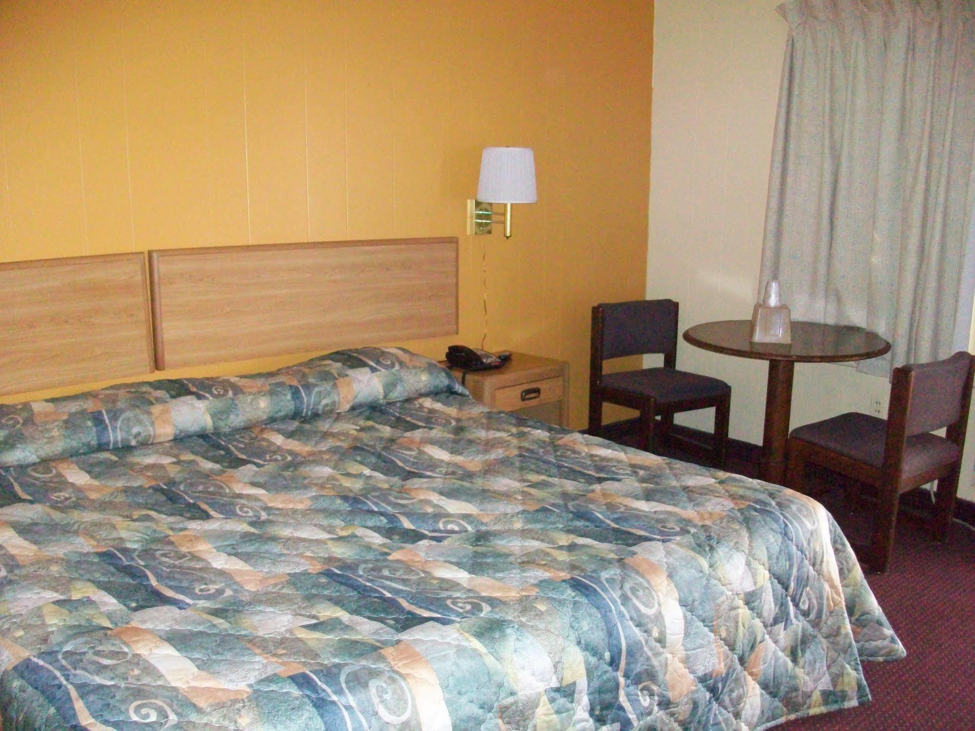 Skyland Inn - Bristol Hilander Park Ngoại thất bức ảnh