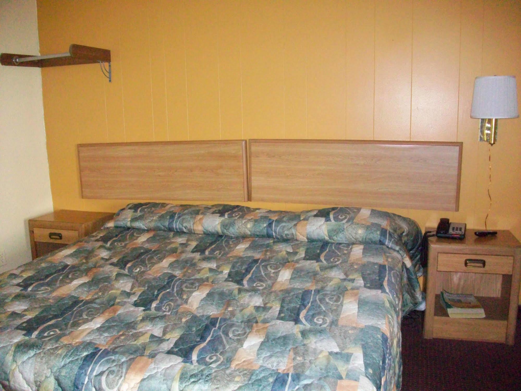 Skyland Inn - Bristol Hilander Park Ngoại thất bức ảnh